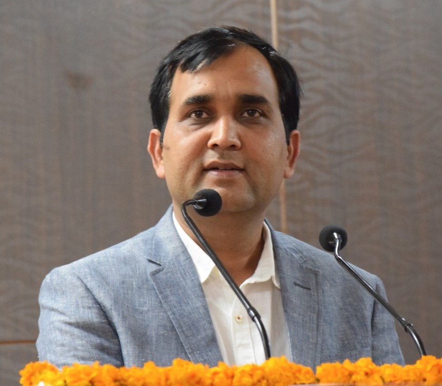 DR MANOJ KUMAR DUBEY